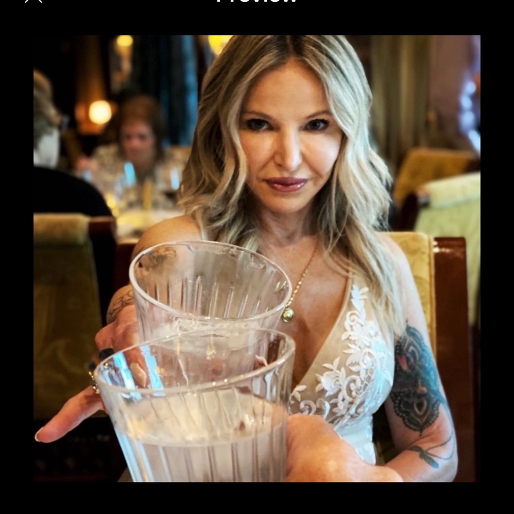 Meet your Posher, Laura